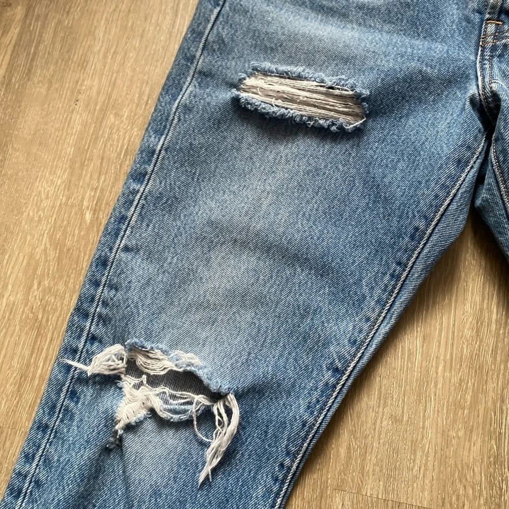 Levi's 501 Distressed Jeans